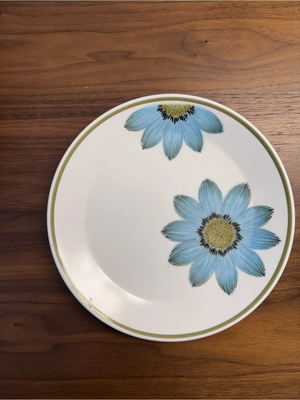Noritake Daisy Dinnerware Set